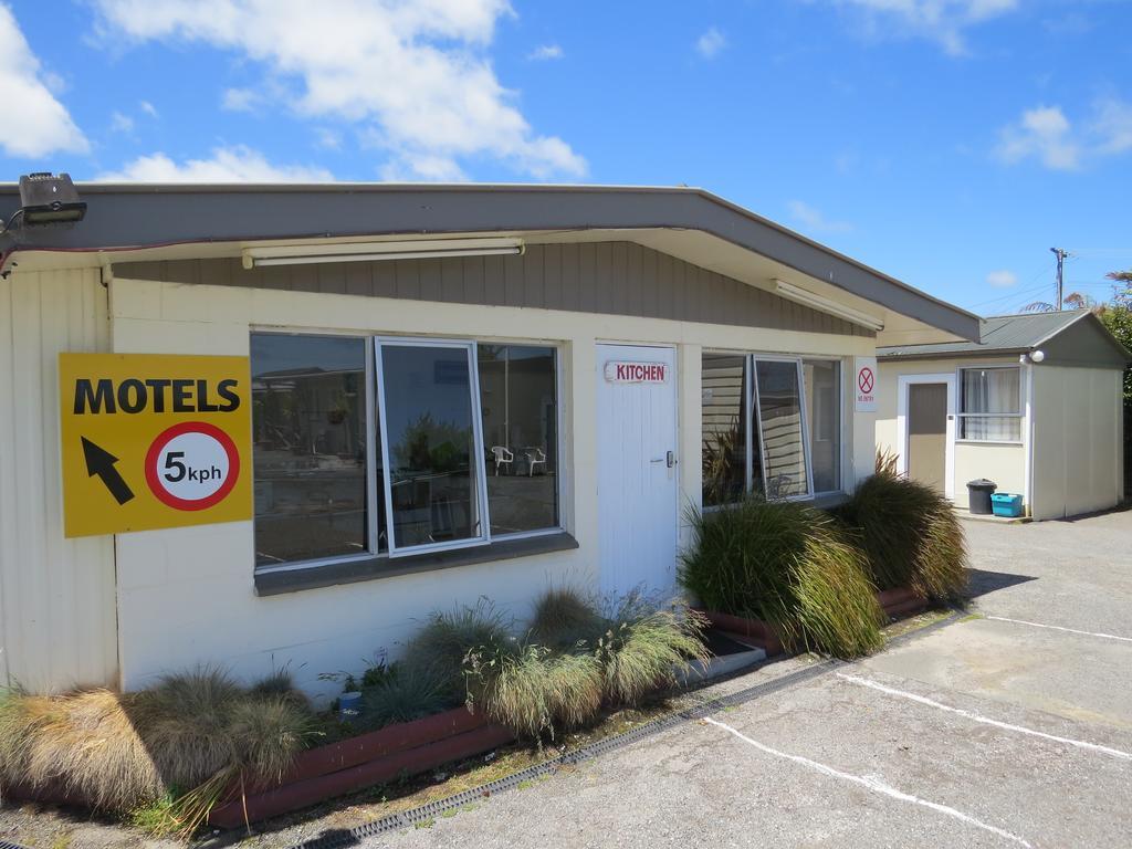 Camellia Court Family Motel Taupo Exterior foto