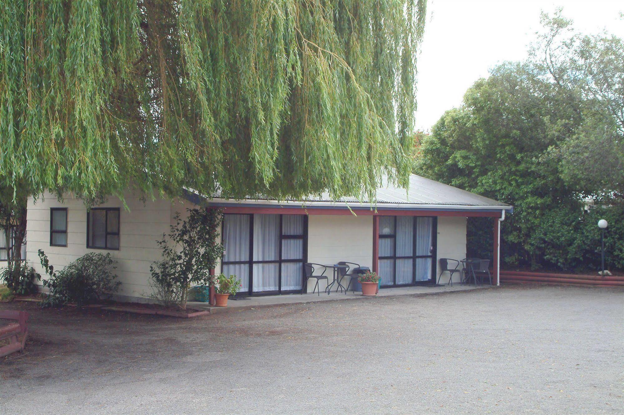 Camellia Court Family Motel Taupo Exterior foto