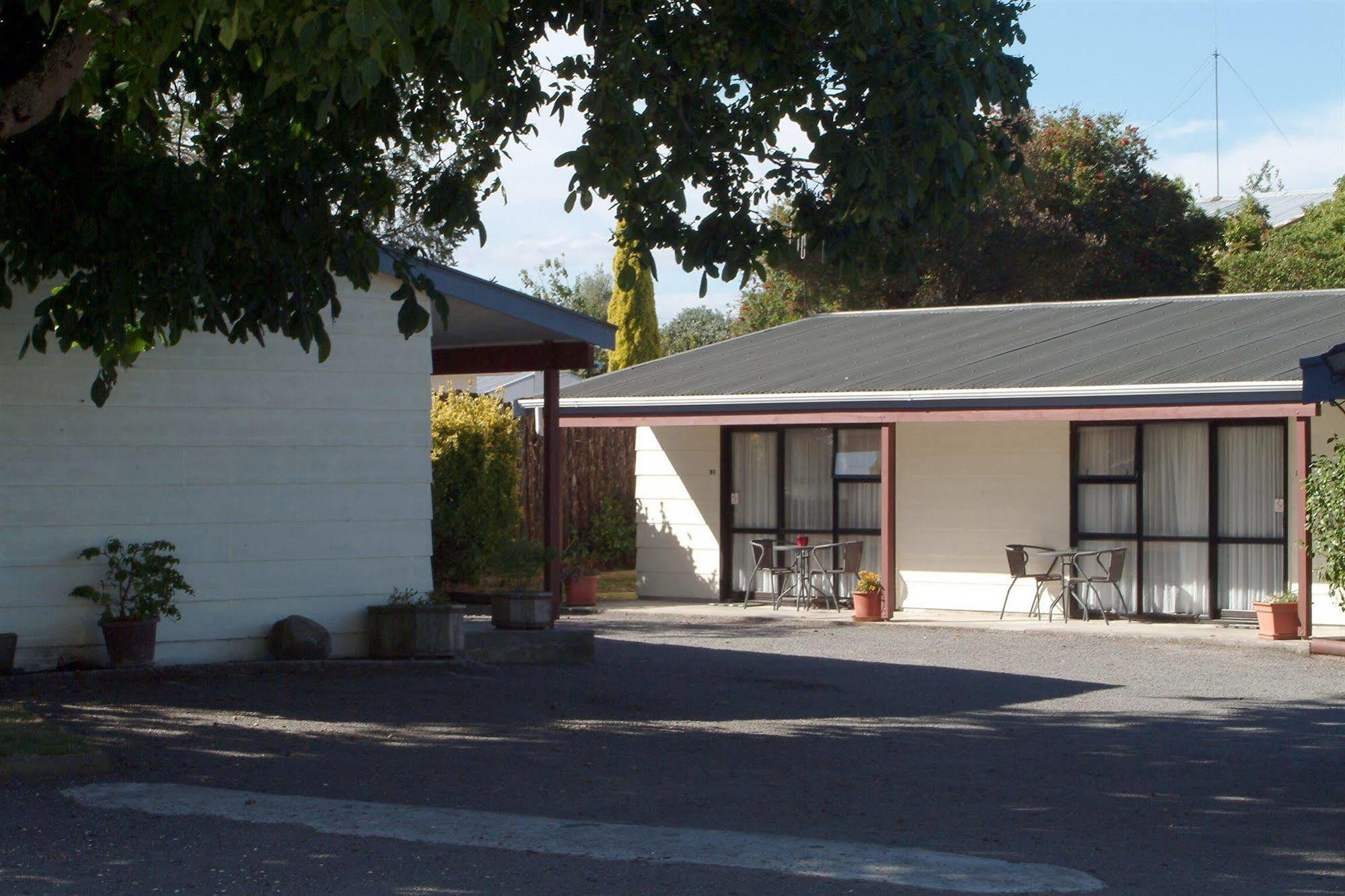 Camellia Court Family Motel Taupo Exterior foto